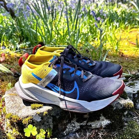 Nike Shoes - Women’s Nike zoomX Zegma trail running shoe sneaker. Size 8